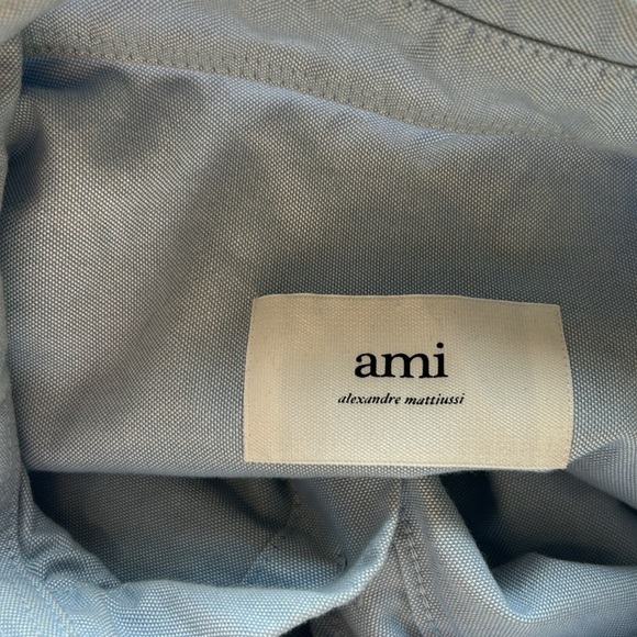 AMI Paris BUTTON DOWN AMI DE COEUR SHIRT Light Blue Unisex Sz 38 US 6 NEW - Picture 10 of 16